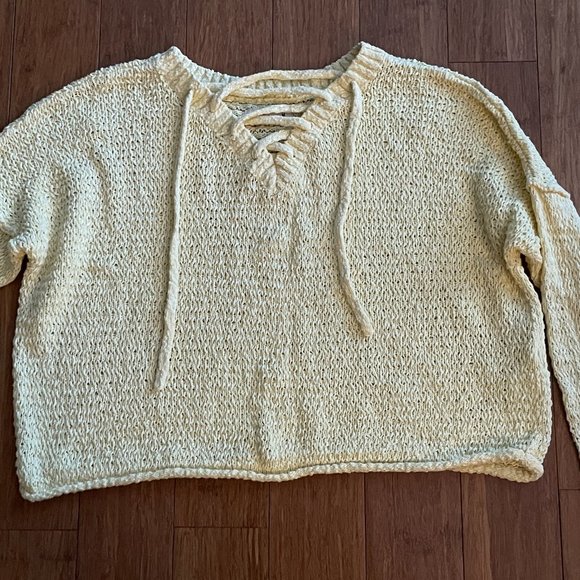 HOLLISTER YELLOW KNIT SWEATER VNECK CRISS CROSS FRONT TIE SZ MEDIUM - Picture 1 of 2